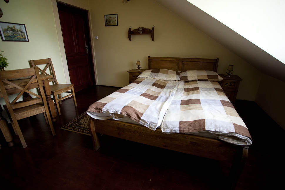Dwor Na Wichrowym Wzgorzu Bed & Breakfast Przybyslawice Phòng bức ảnh