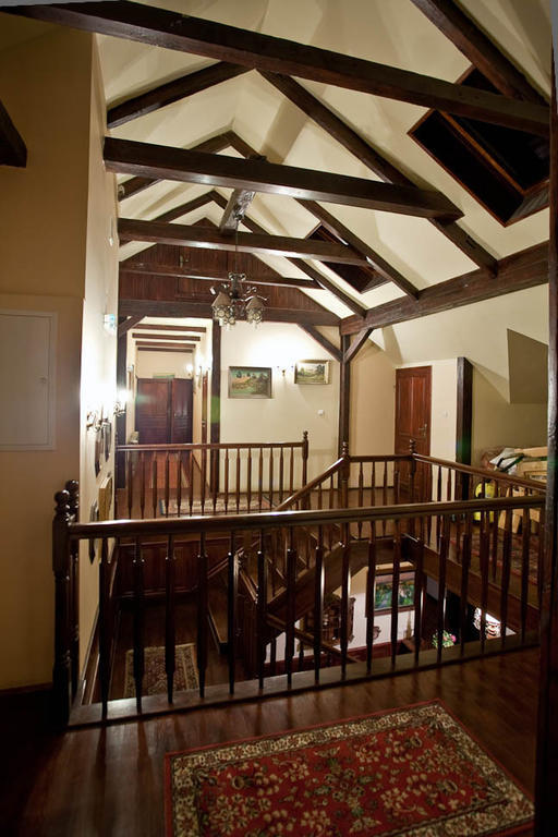 Dwor Na Wichrowym Wzgorzu Bed & Breakfast Przybyslawice Ngoại thất bức ảnh