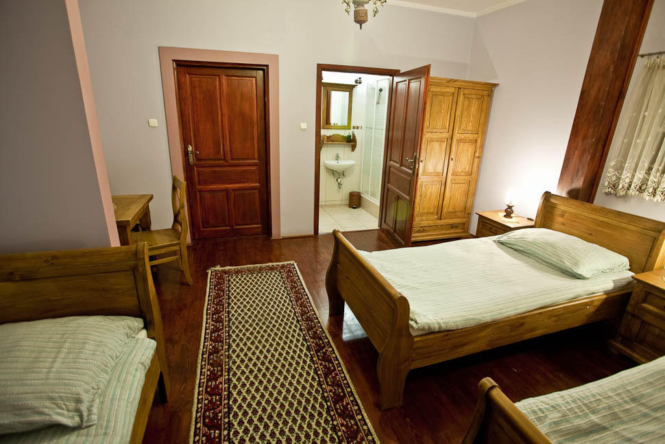 Dwor Na Wichrowym Wzgorzu Bed & Breakfast Przybyslawice Ngoại thất bức ảnh