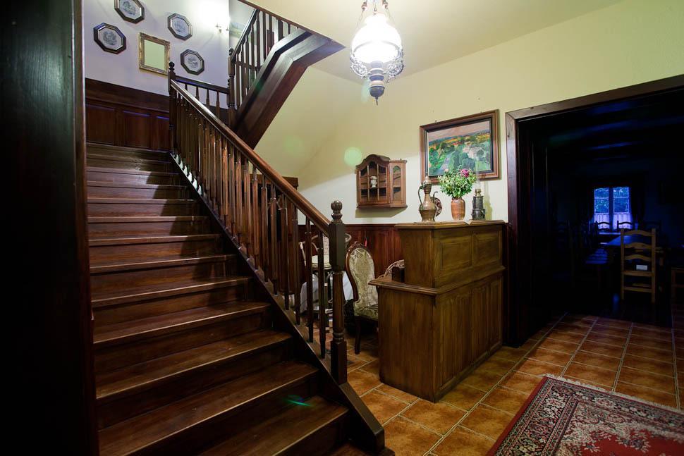 Dwor Na Wichrowym Wzgorzu Bed & Breakfast Przybyslawice Ngoại thất bức ảnh
